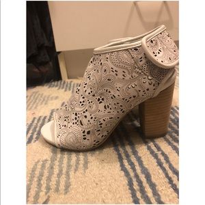 White Jeffrey Campbell high heel *never been worn*